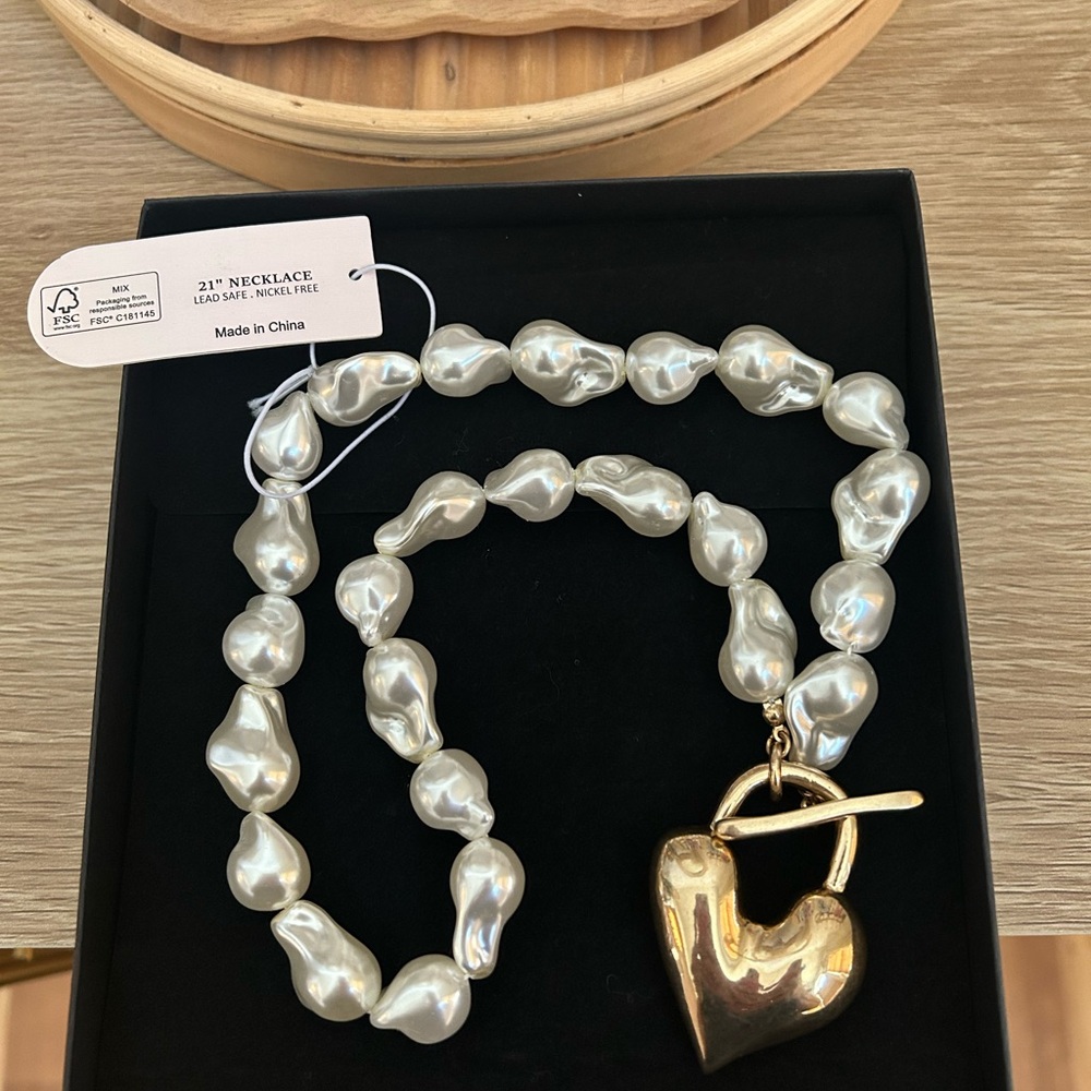 Pearl-Link Necklace with Gold Heart Toggle